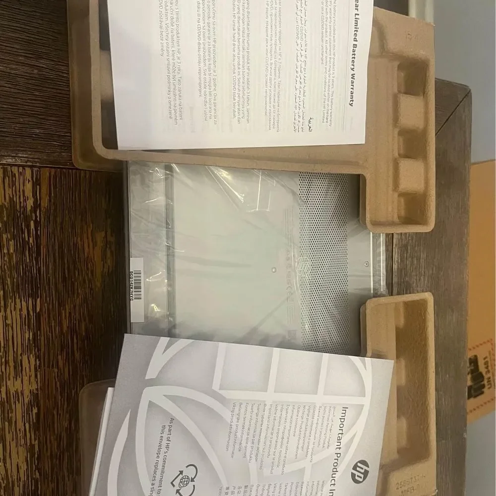 NEW IN BOX HP Intel Core I5 1135G7 Processor LAPTOP COMPUTER 15.6”College Silver